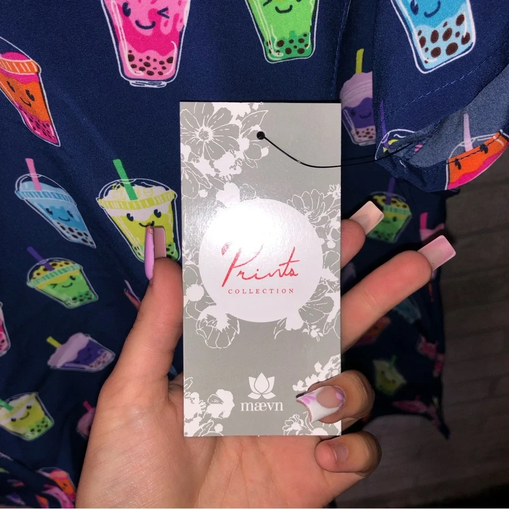 NWT Maevn Blue Boba drink Pattern short sleeve V neck scrub top - Picture 4 of 7